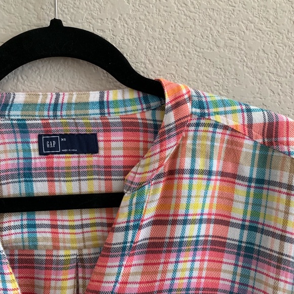 Gap cap sleeved popover Top - Picture 3 of 3